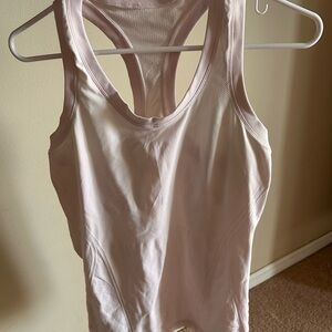 Athleta Momentum tank, size small. Light pink.